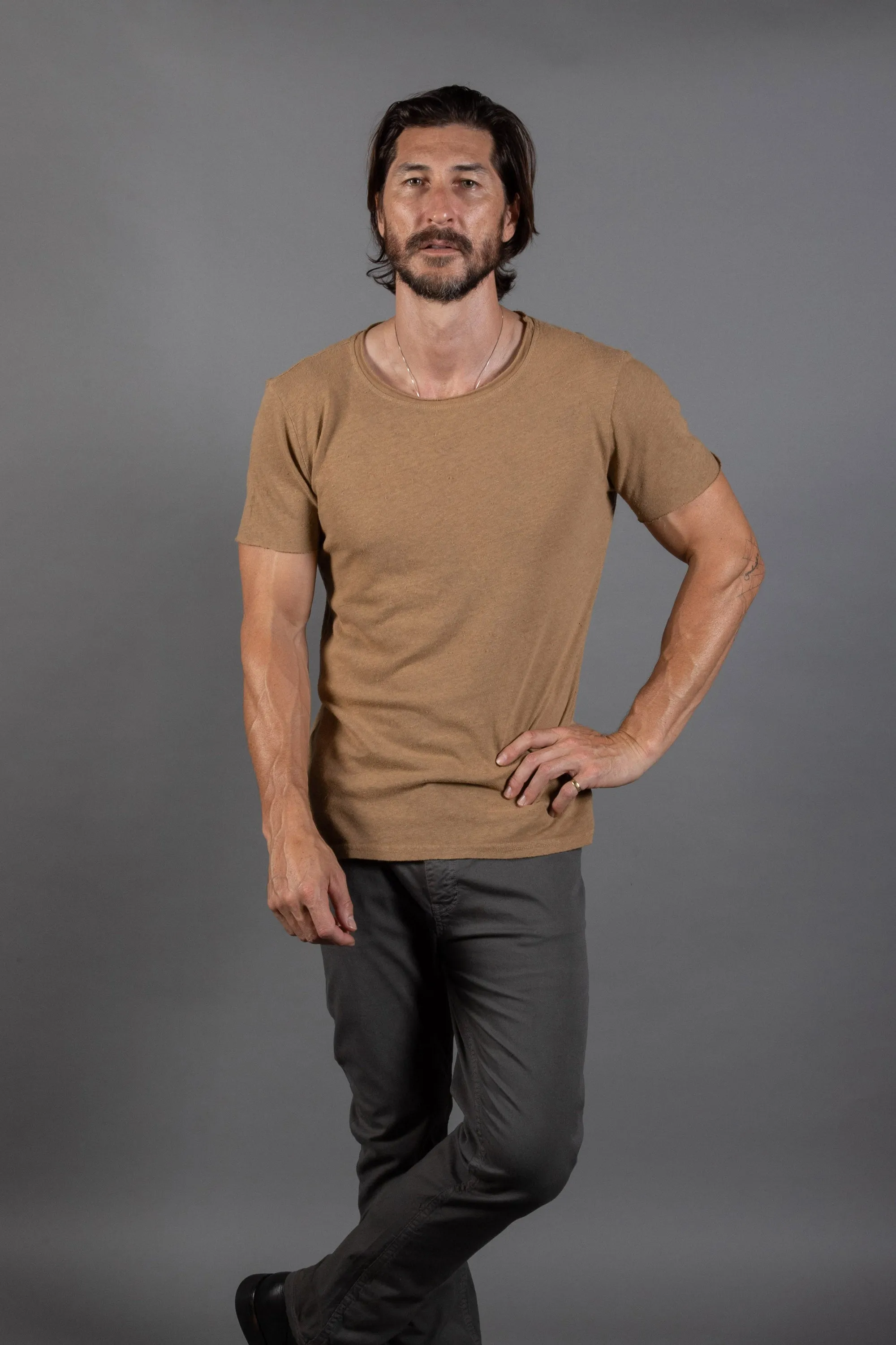 Mens Cotton Linen Wallace Crew Tee with Raw Neck