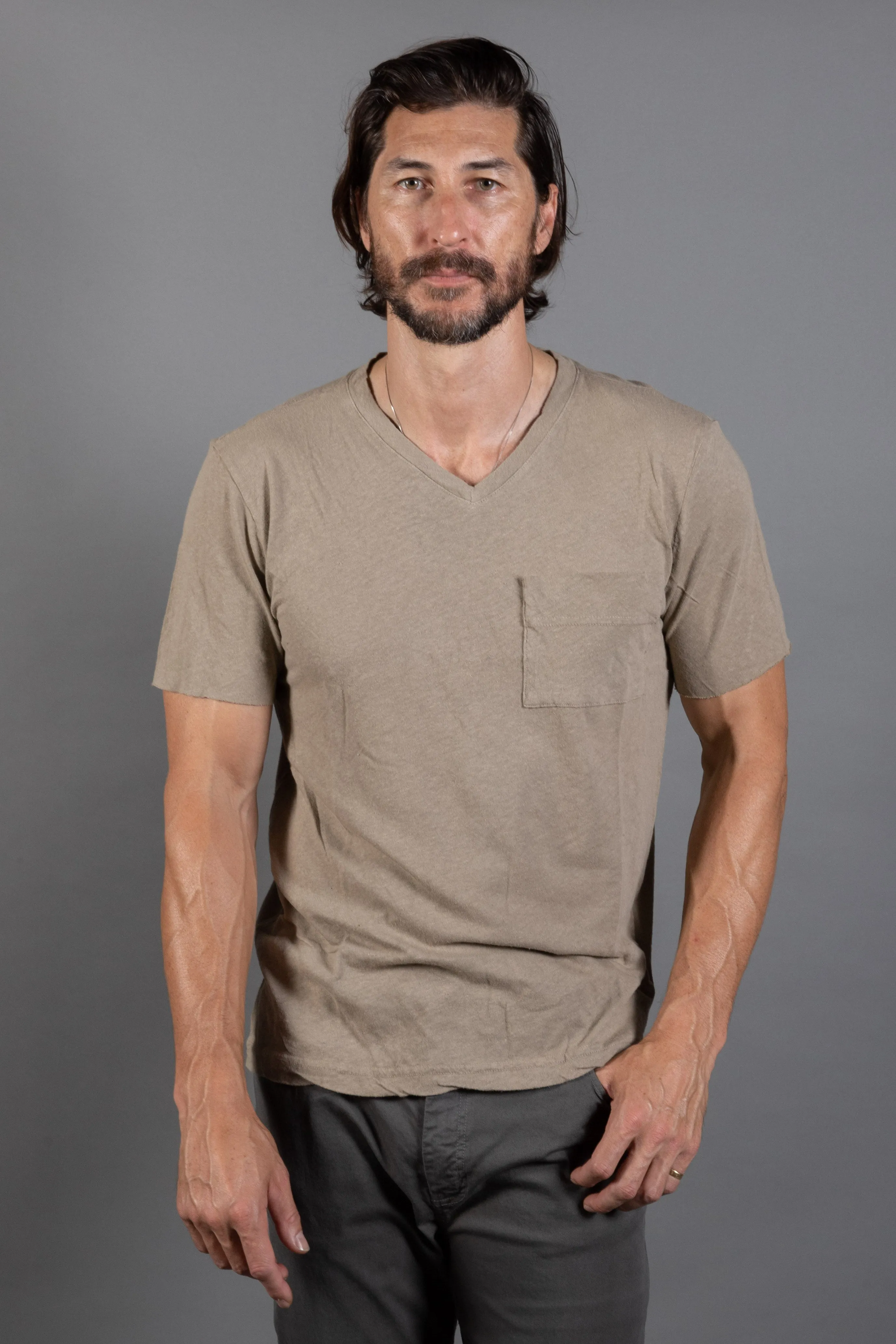 Men's Warren Wide Pocket Cotton Linen V-Neck Tee